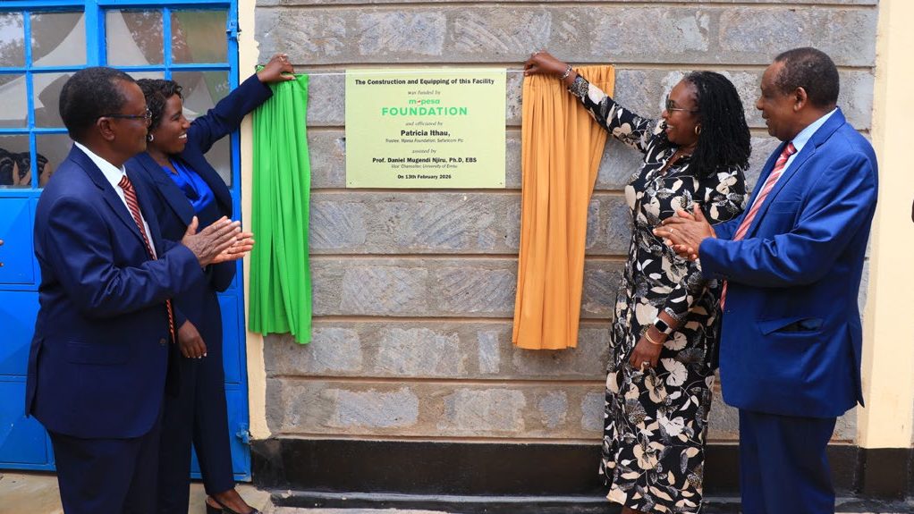 Unveiling the plaque for the new TVET facilities
